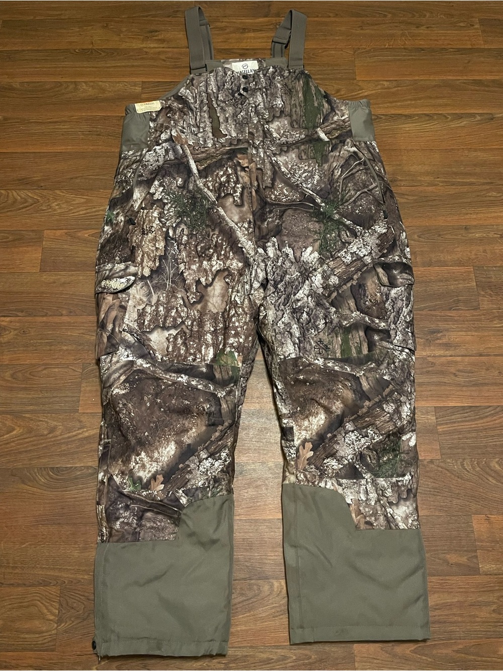 NWT Magellan Outdoors RealTree APX Insulated Bibs Size 3X